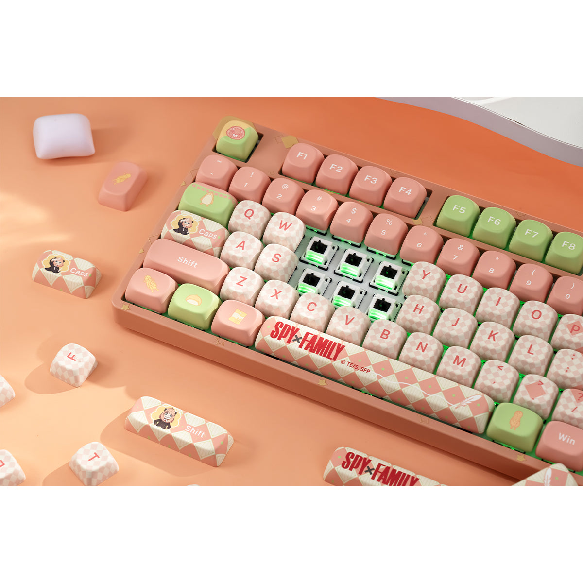 Akko Spy x Family 5108B Plus Multi-Mode RGB Hot-Swappable