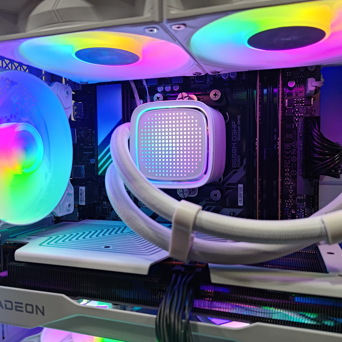 Aurora Reyna White Desktop Gaming PC