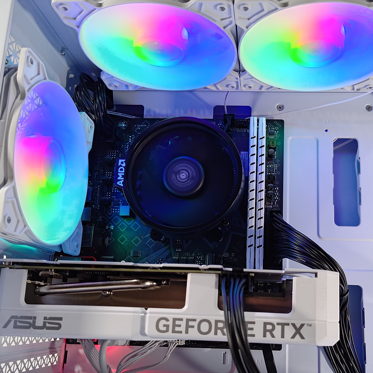 Alpha Reyna White Desktop Gaming PC