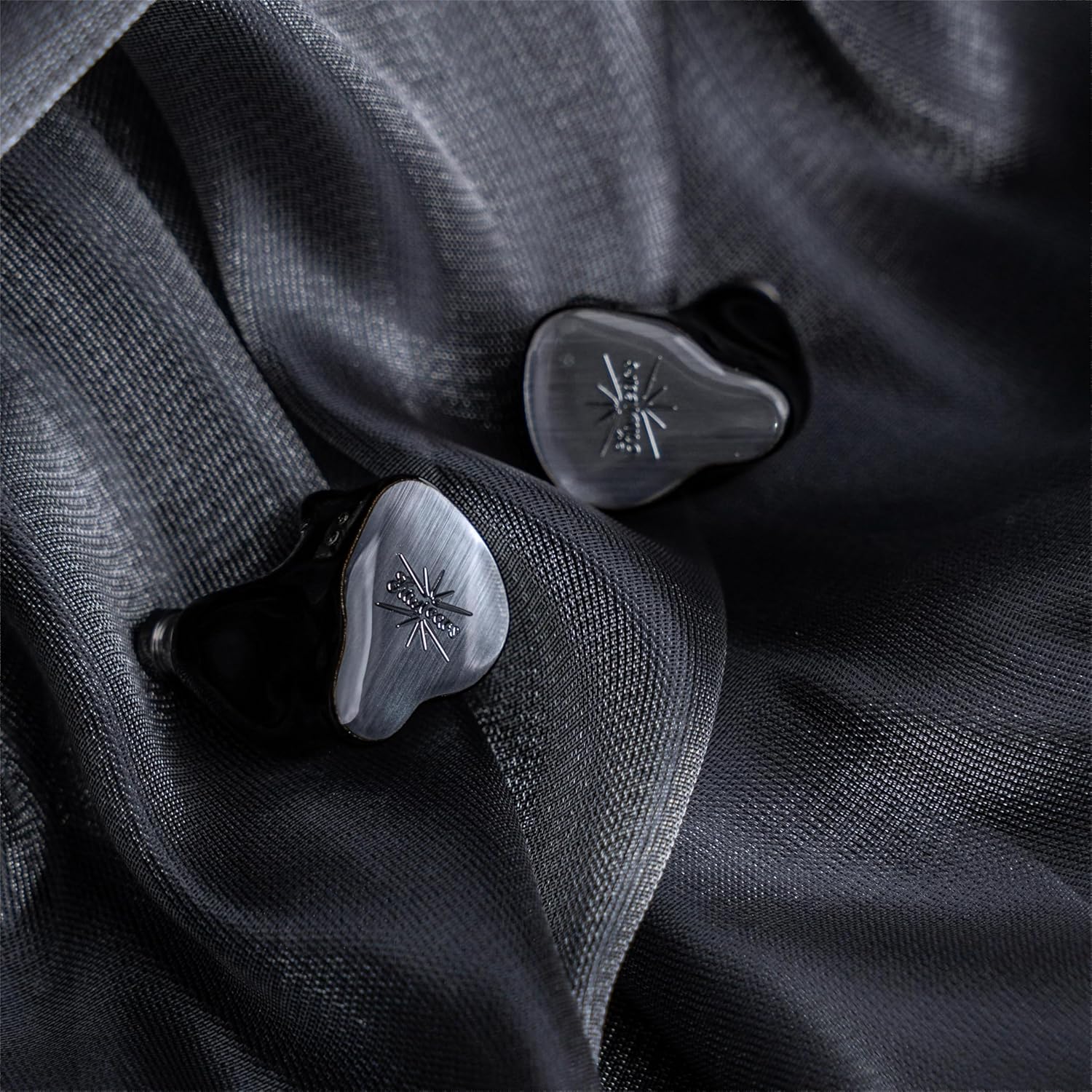 Kiwi Ears KE4 Sound Redefined 2DD + 2BA Hybrid In-ear Monitor
