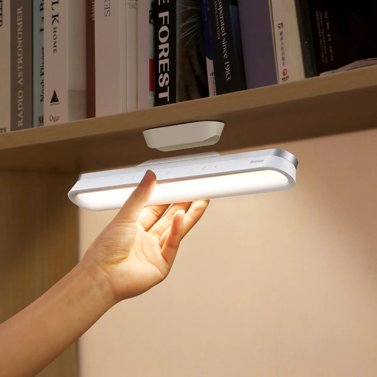 Baseus Magnetic Stepless Dimming Charging Desk Lamp Pro (White) (DGXC-02)