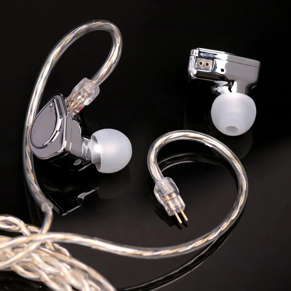 SIMGOT EW200 10mm SCP Diaphragm Dual-Magnetic-Circuit & Dual-Cavity Dynamic Driver In-Ear Earphones