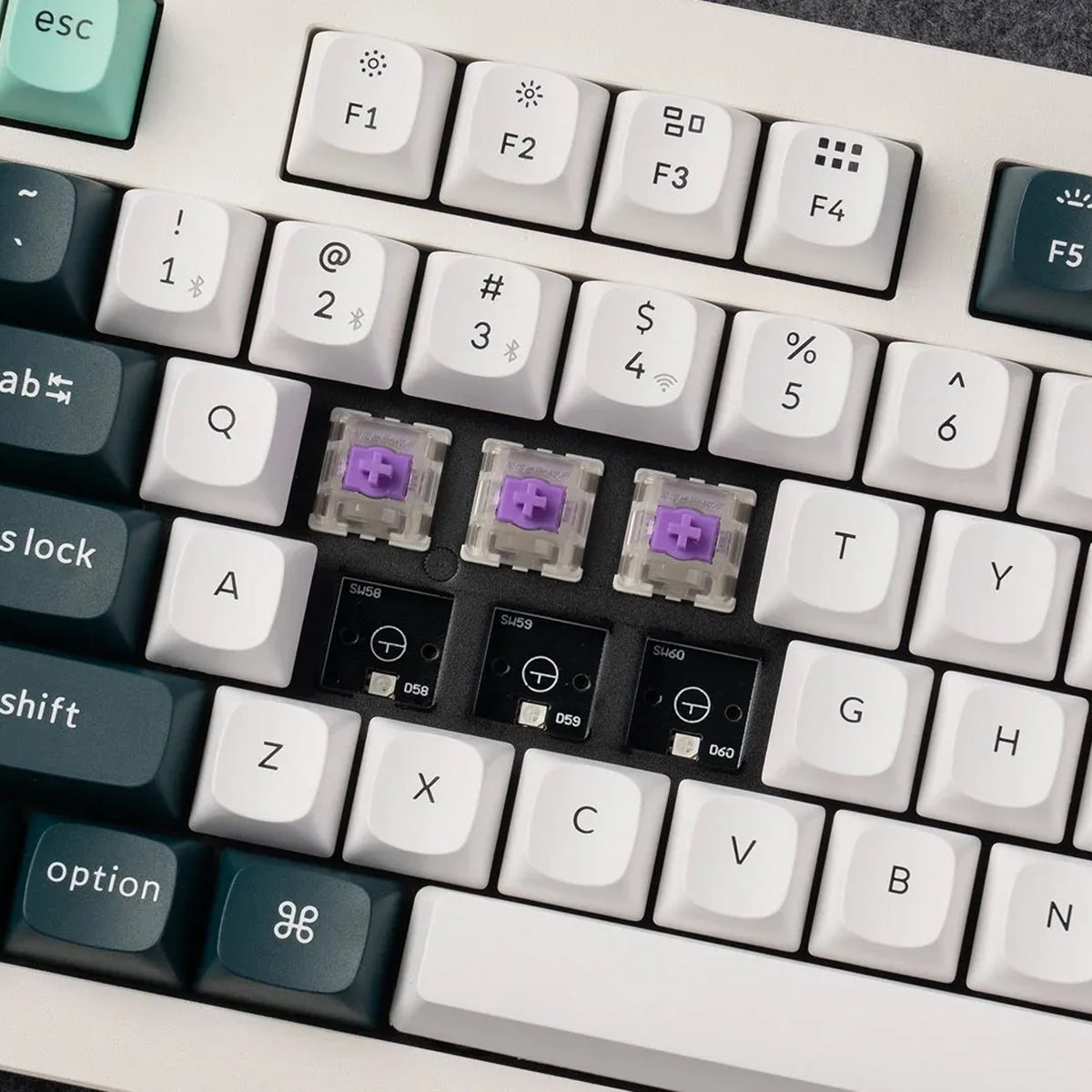 Keychron Q5 HE QMK 96% Fully Assembled Knob RGB Backlight Hot-Swappable Wireless Magnetic Switch