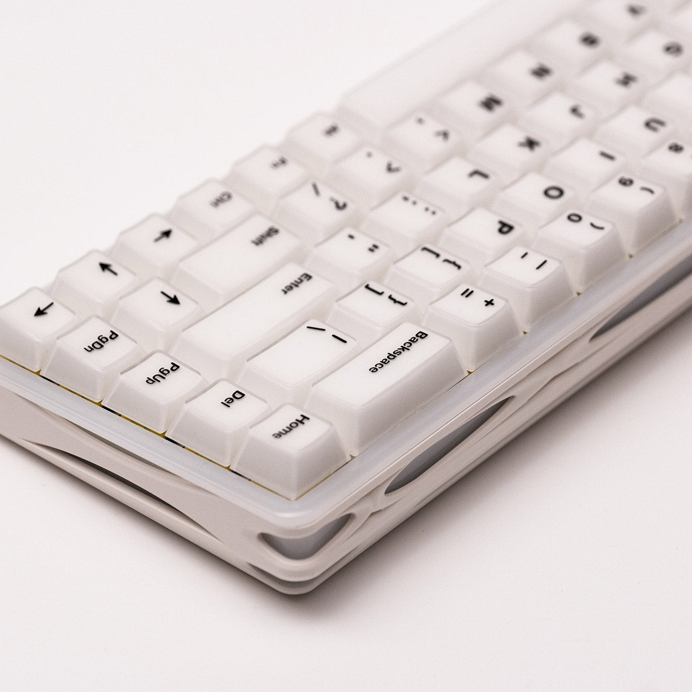 MonsGeek Verve 68 HE Wired RGB Magnetic Keyboard (Misty White) (Akko Flash Magnetic Switch)