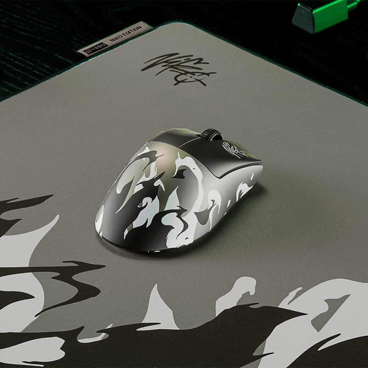 Razer DeathAdder V4 Pro Ultra-lightweight Ergonomic Wireless Esports Gaming Mouse