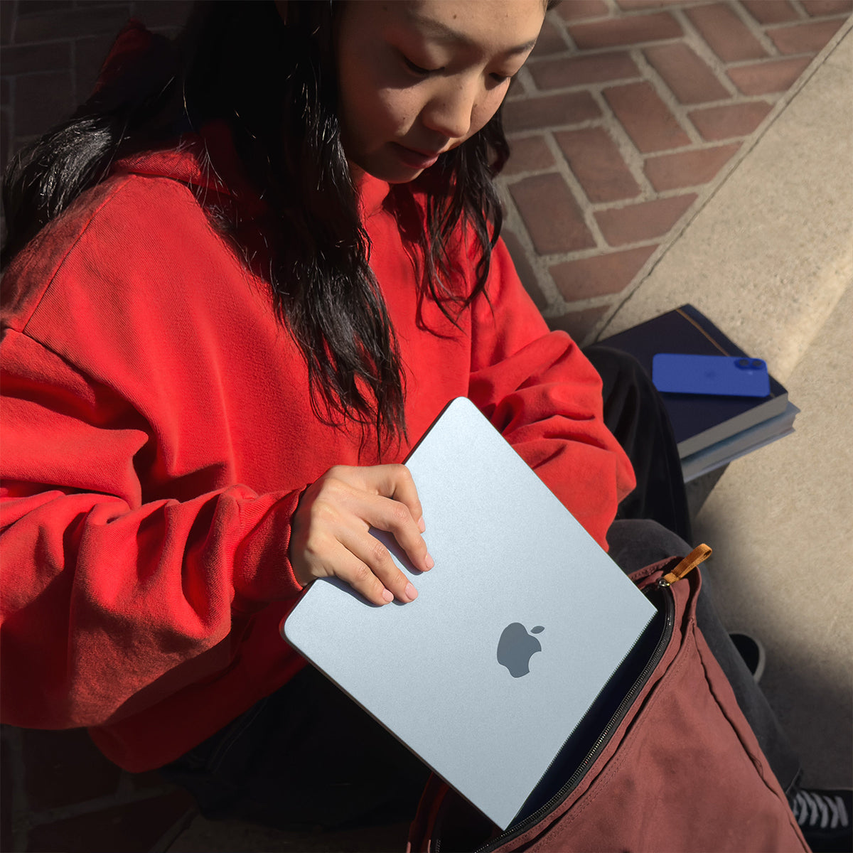 Apple MacBook Air 13" 24GB+1TB M5 Chip with 10-Core CPU & 10-Core GPU