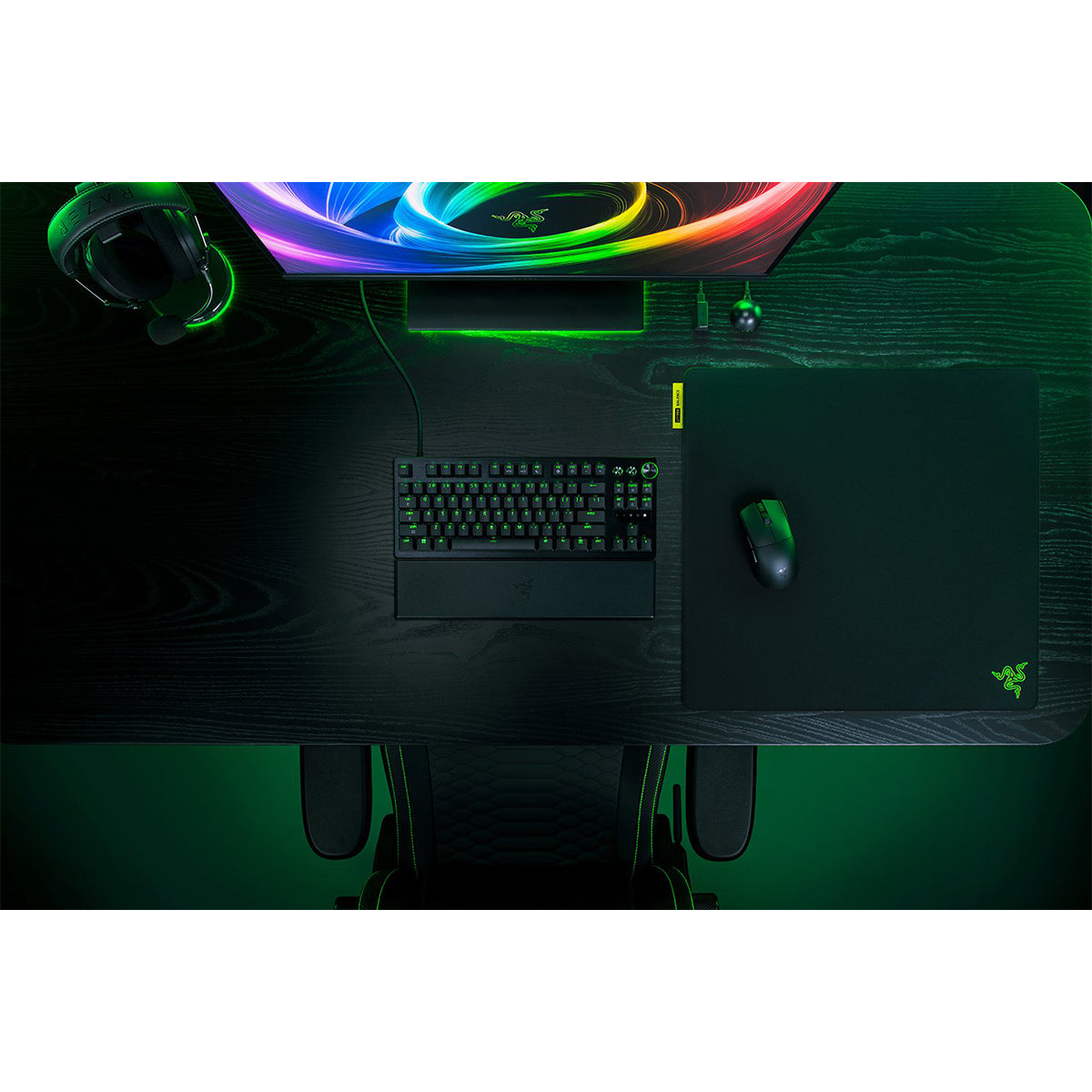 Razer Gigantus V2 Pro Soft eSports Gaming Mouse Mat - L (Black) (Balance, Speed, Control, Max Control)