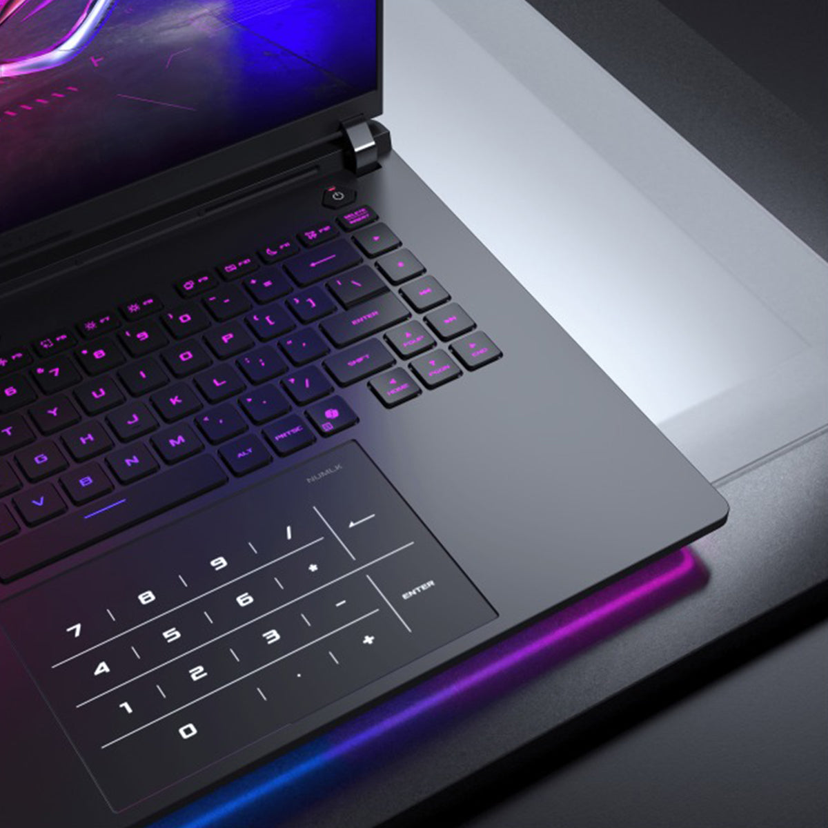 Asus ROG Strix Scar 16 G635LW-RW118WSM Gaming Laptop