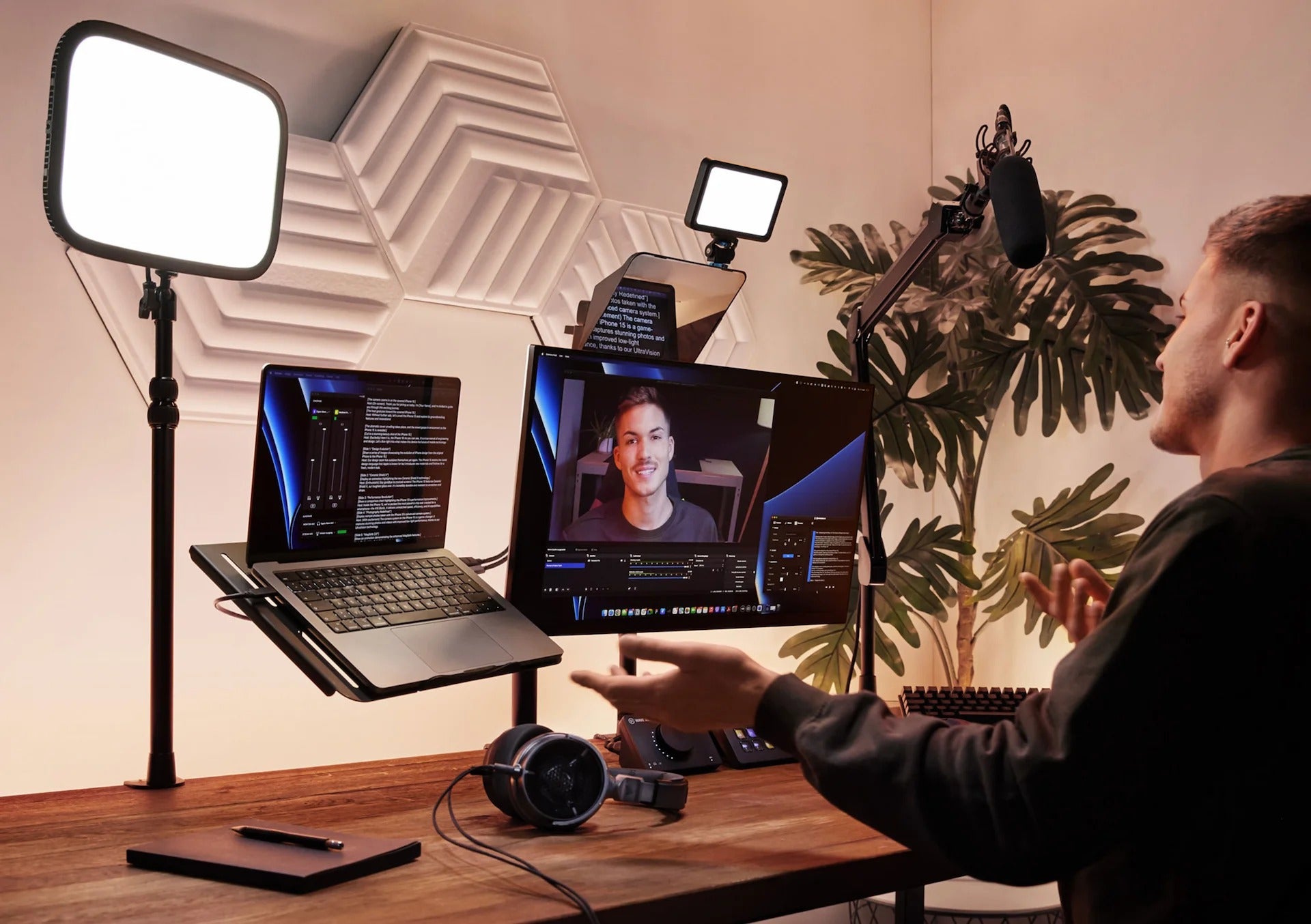 Elgato Prompter All-in-One Teleprompter & Monitor