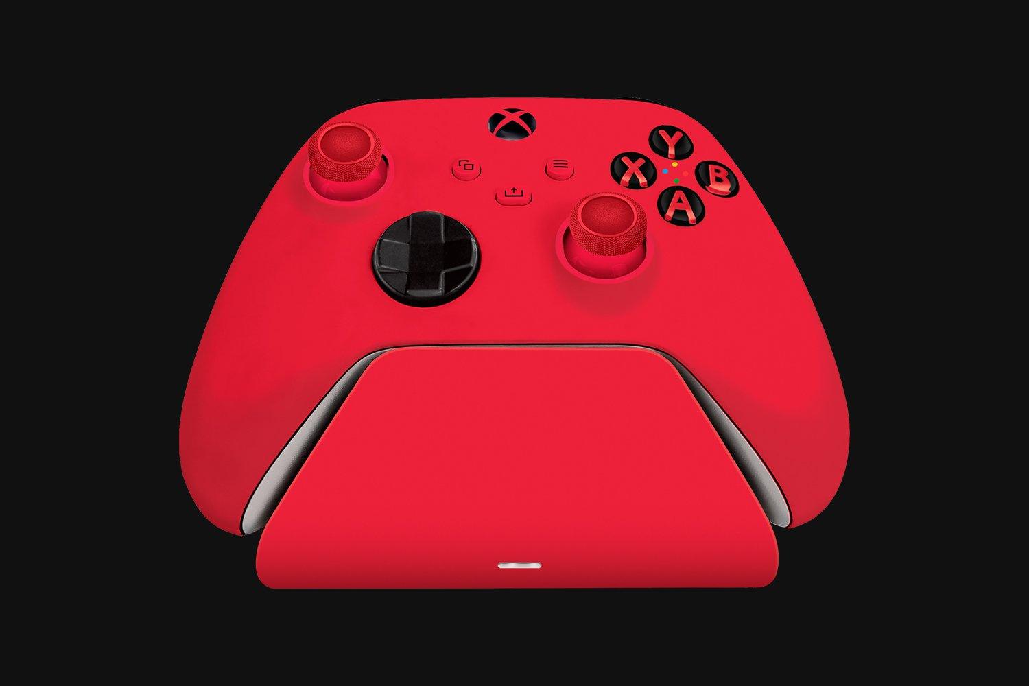 RAZER UNIVERSAL QUICK CHARGING STAND FOR XBOX / XBOX X/S / XBOX ONE ELITE CONTROLLER (PULSE RED) - DataBlitz