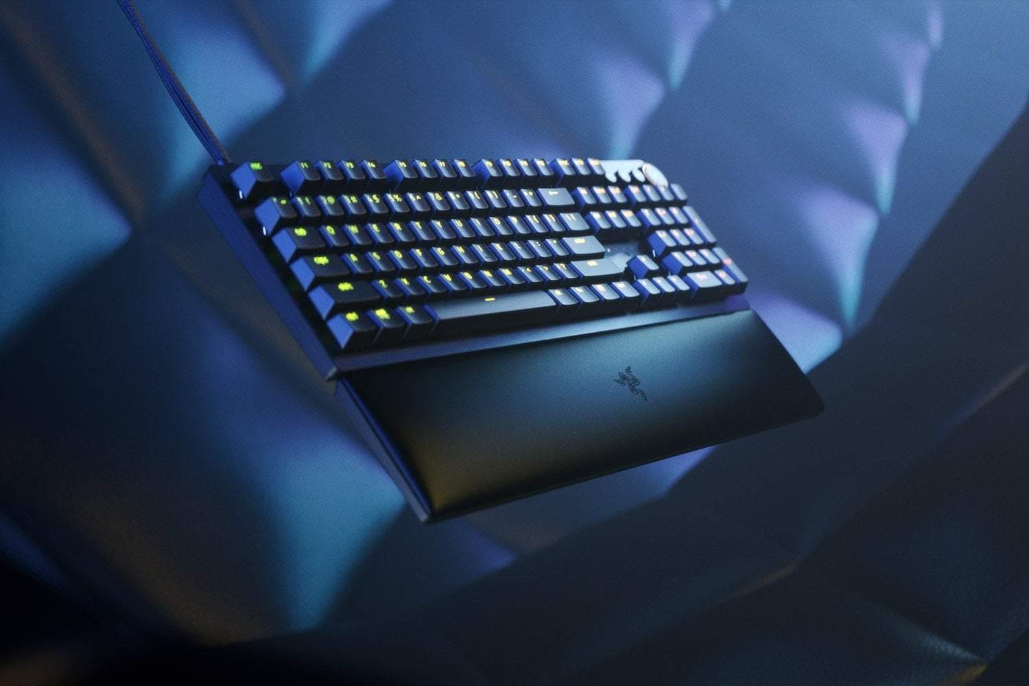 RAZER HUNTSMAN V2 OPTICAL GAMING KEYBOARD (CLICKY PURPLE SWITCH) - DataBlitz