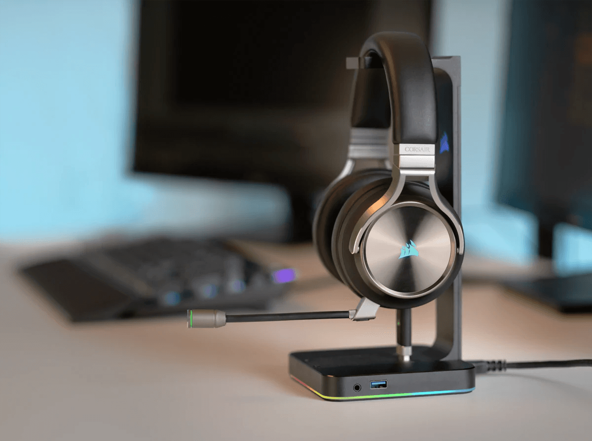CORSAIR GAMING ST100 RGB PREMIUM HEADSET STAND WITH 7.1 SURROUND SOUND - DataBlitz