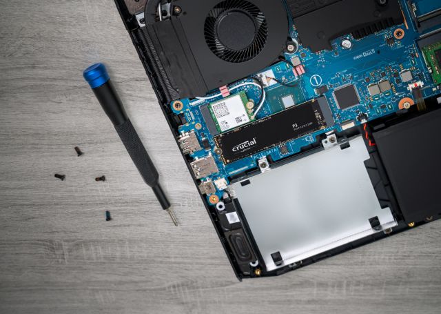 Crucial P3 1TB PCIE 3.0 NVME M.2 2280 SSD (CT1000P3SSD8)
