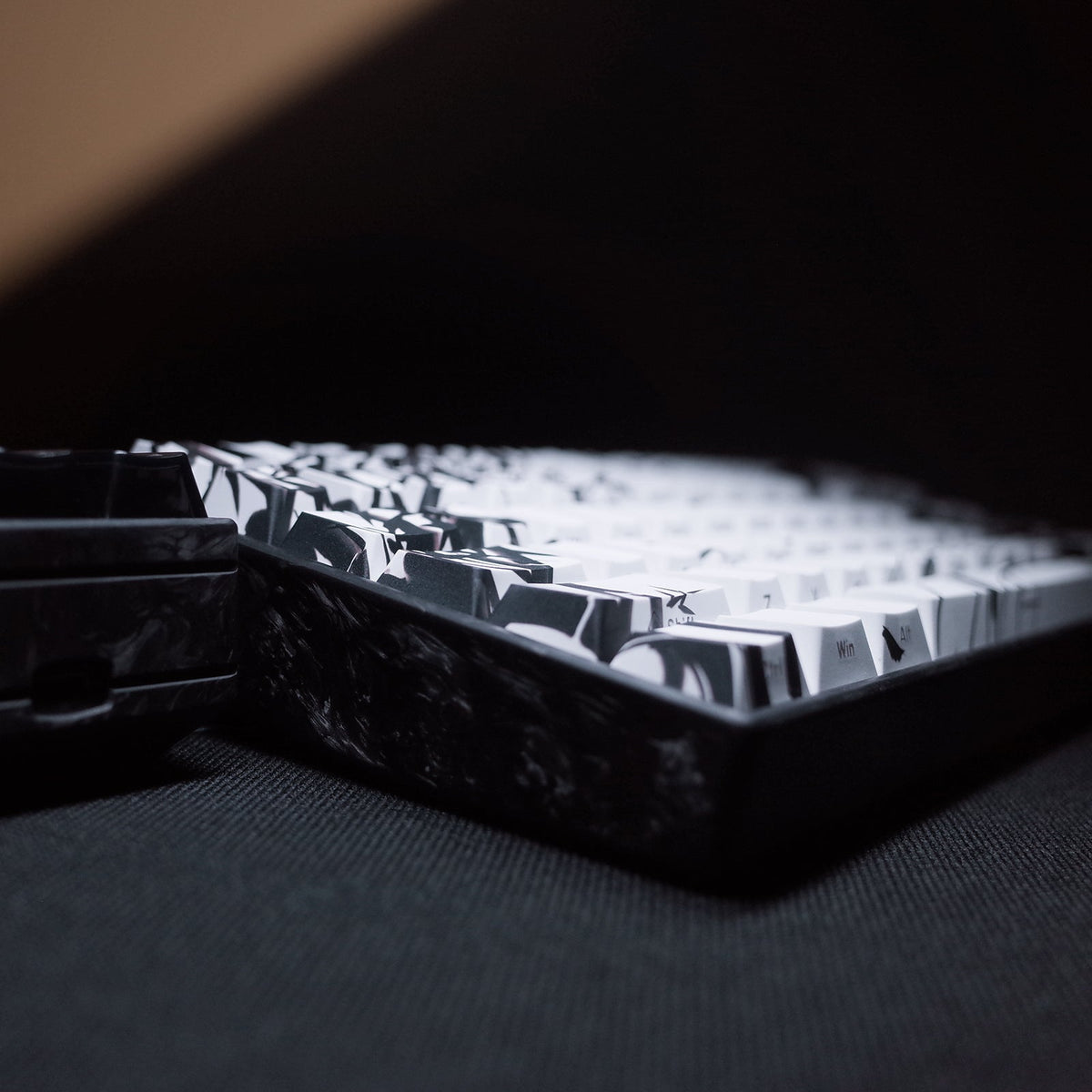 WLMouse YING75 Carbon Fiber Keyboard (Magnetic Jade Pro)