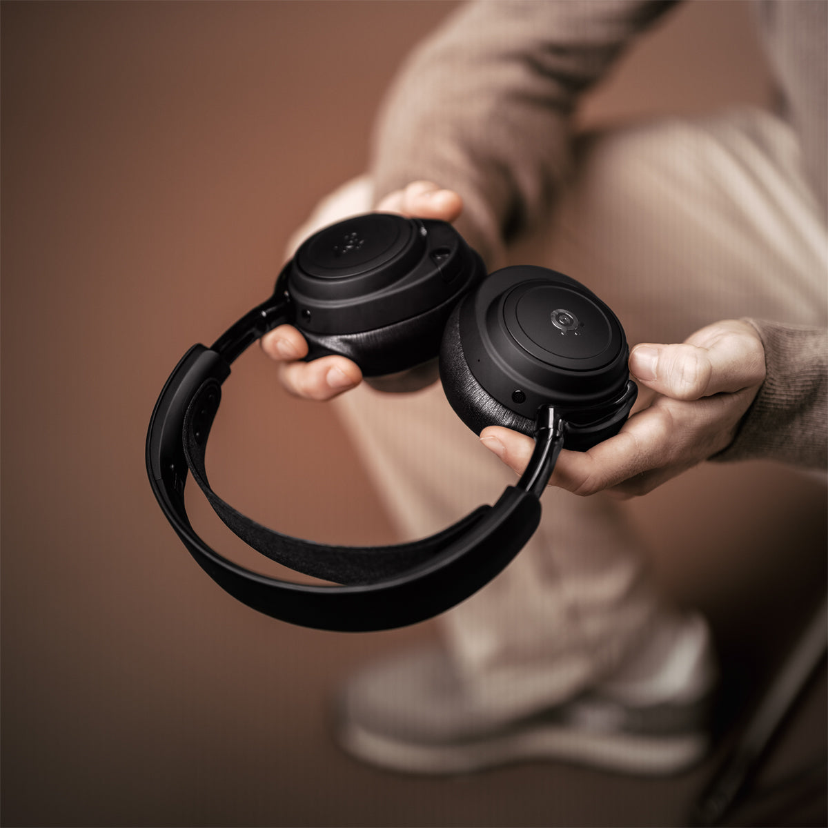 SteelSeries Arctis Nova Elite Hi-Res Wireless Gaming Headset