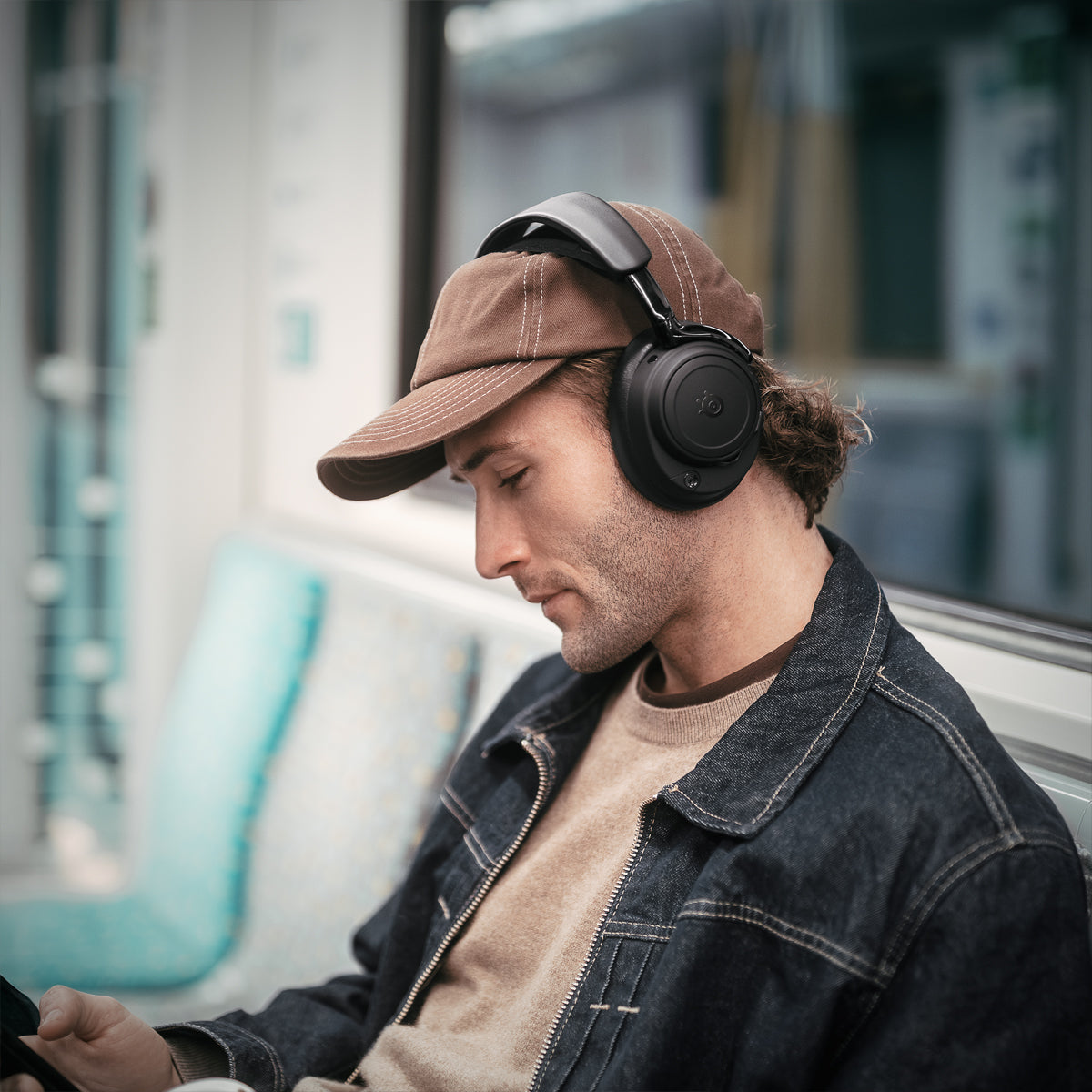 SteelSeries Arctis Nova Elite Hi-Res Wireless Gaming Headset
