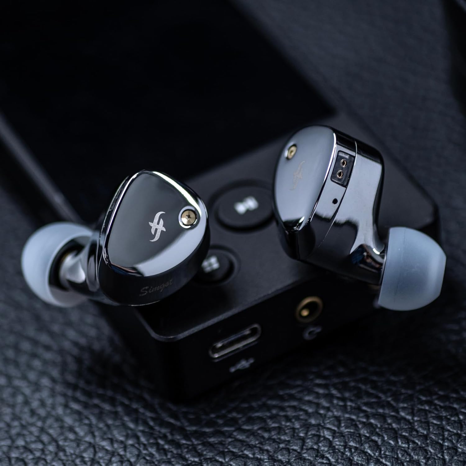 SIMGOT ET142 Advanced Dual-Symmetric Magnetic Planar & PZT In-Ear Monitor