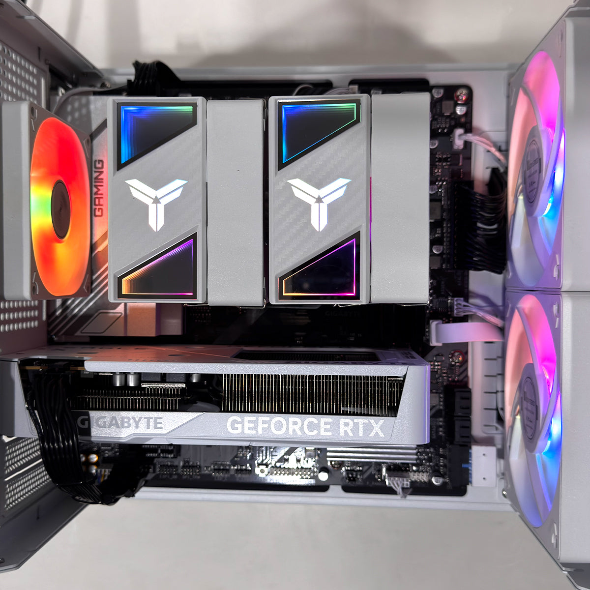 Aurora V12 White Desktop Gaming PC