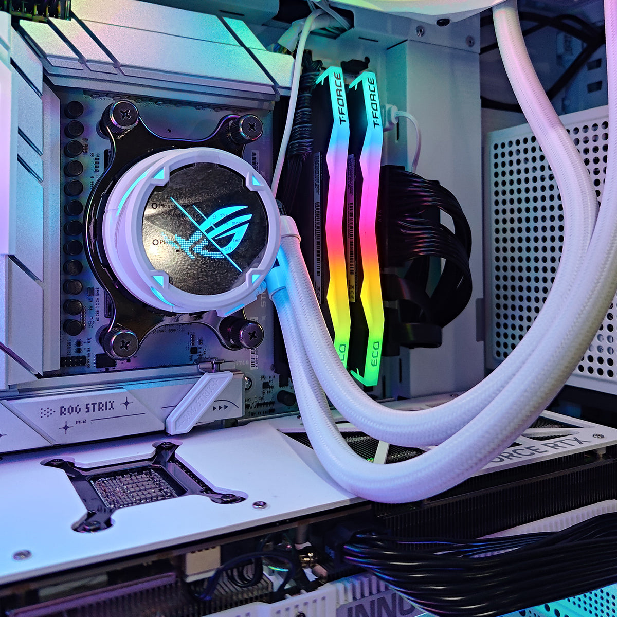 Ultra D41 Mesh White Desktop Gaming PC with Secondary Display Screen | AMD Ryzen 7 7800X3D | 64 GB RAM | 2TB SSD | RTX 5070 Ti | Windows 11 Pro