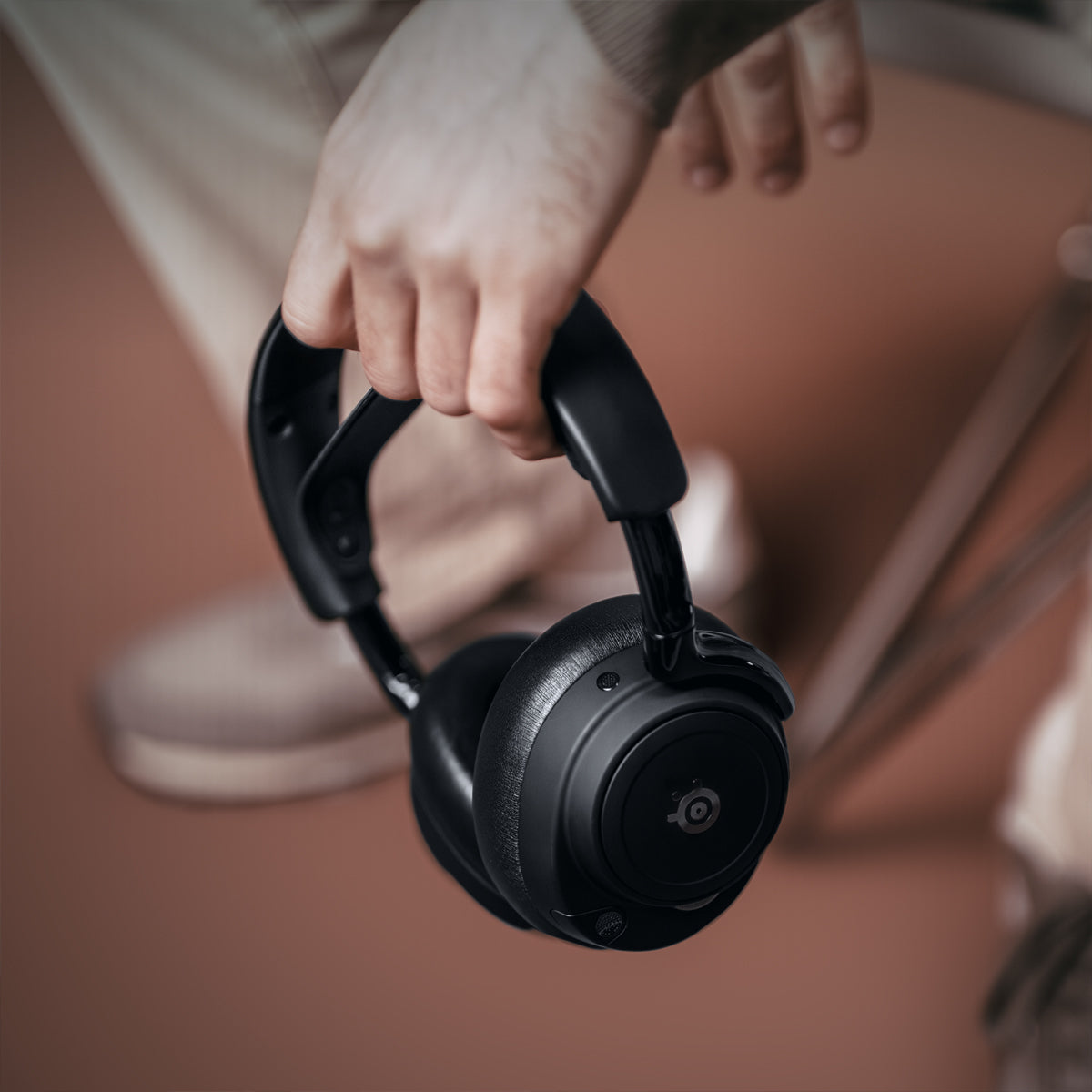 SteelSeries Arctis Nova Elite Hi-Res Wireless Gaming Headset