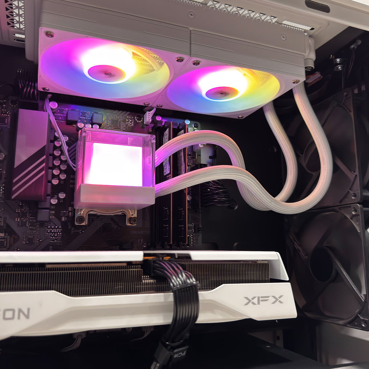 Aurora Macube110 White Desktop Gaming PC