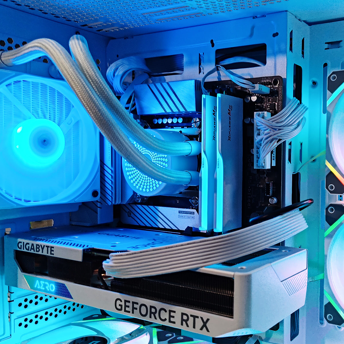 Aurora L285M White Desktop Gaming PC | DataBlitz