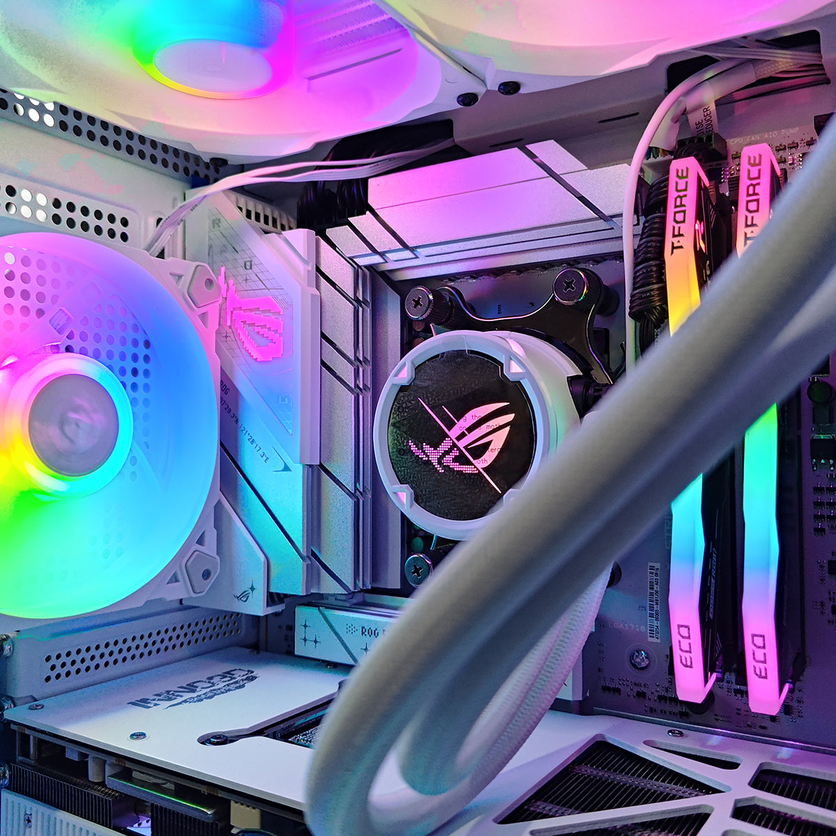 Ultra D41 Mesh White Desktop Gaming PC with Secondary Display Screen | AMD Ryzen 7 7800X3D | 64 GB RAM | 2TB SSD | RTX 5070 Ti | Windows 11 Pro