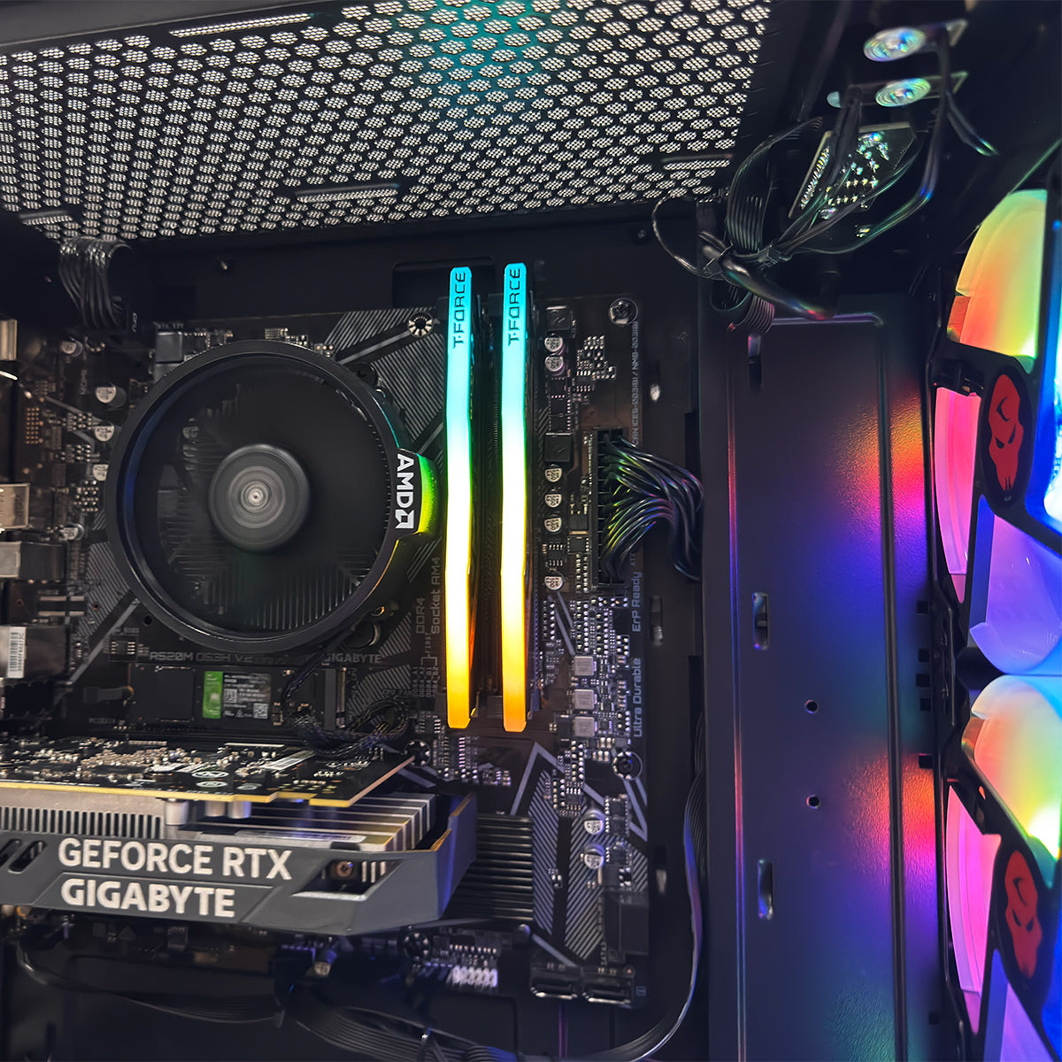 Alpha Aurora Gaming Black Desktop Gaming PC