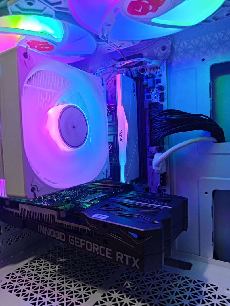 Alpha Reyna White Desktop Gaming PC