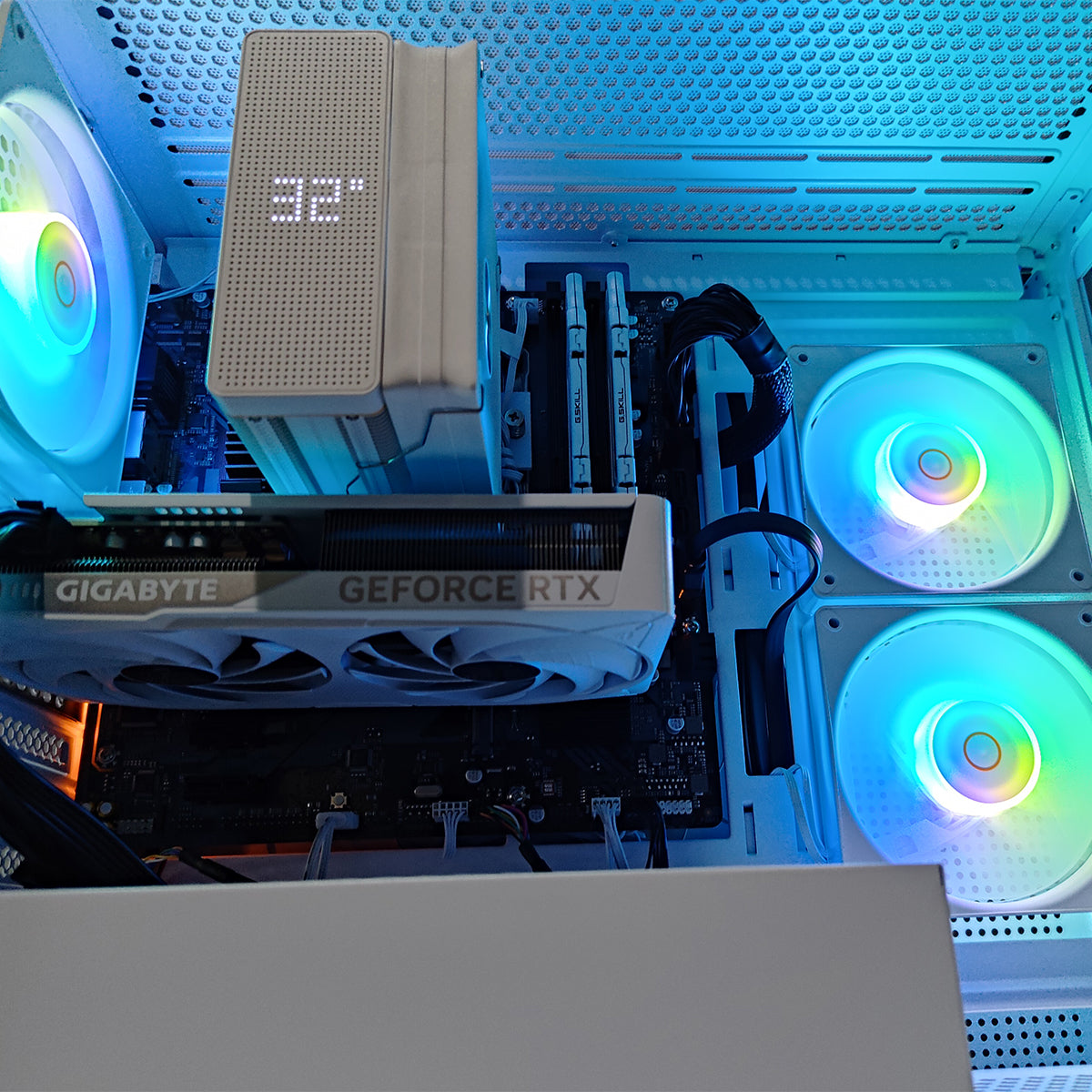 Sigma Gamma C52 White Desktop Gaming PC | DataBlitz