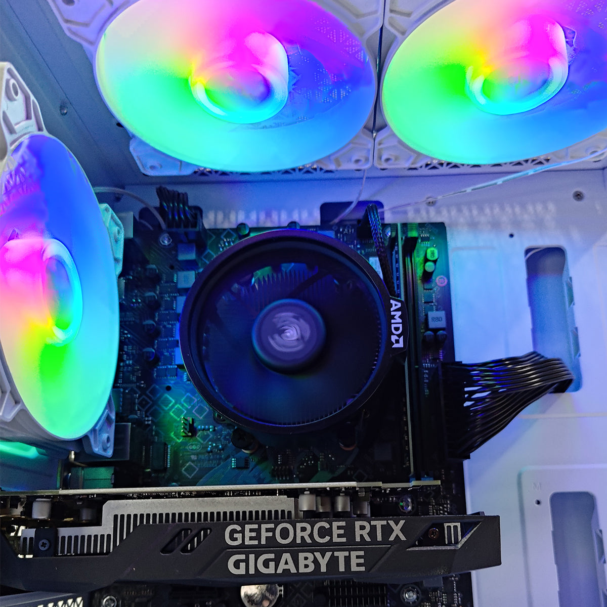Alpha Reyna White Desktop Gaming PC