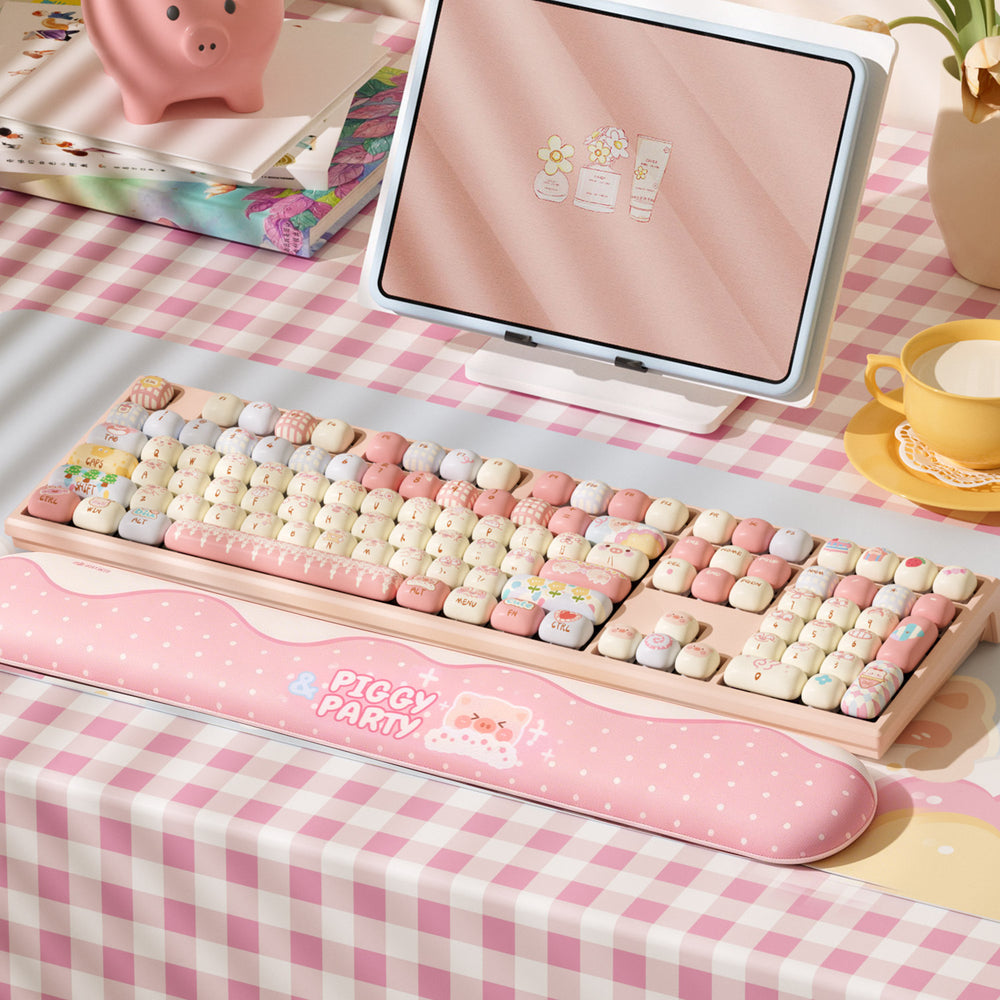 Akko Piggy Party Wrist Rest