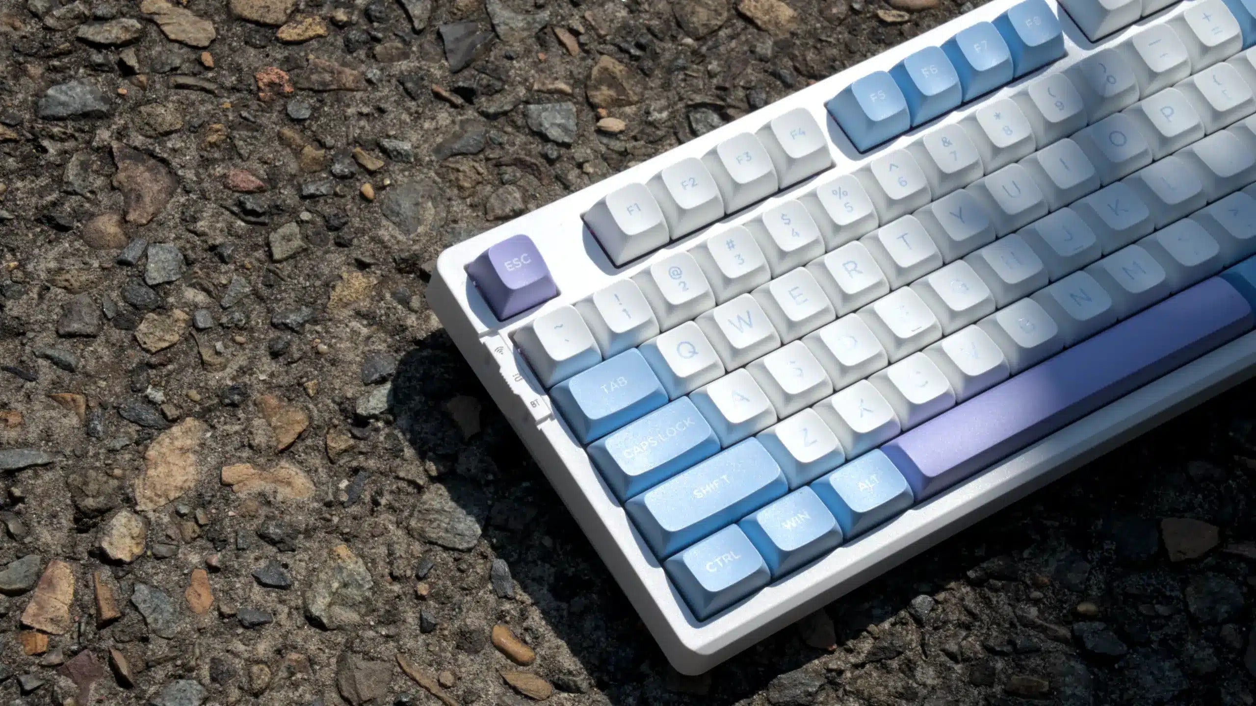 VGN V98 Pro V2 Wireless Gaming Mechanical Keyboard (Steam Wave Pro Switch)