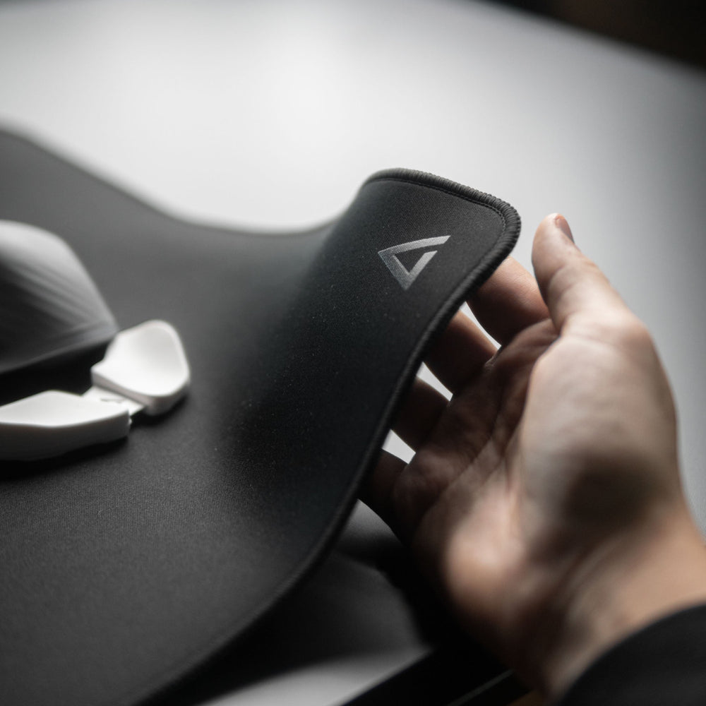 Deltahub Gaming Desk Pad