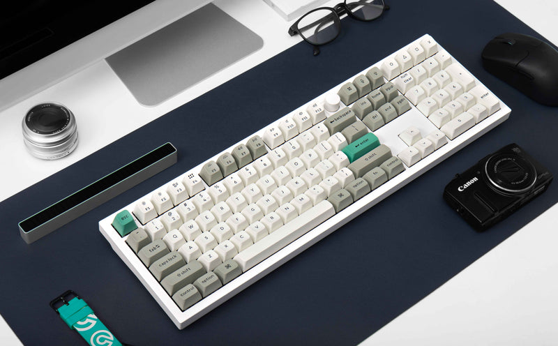 Keychron Q6 Max QMK/VIA Fully Assembled With Knob RGB Backlit Hot-Swappable Full Size Wireless Custom Mechanical Keyboard - Shell White (Gateron Jupiter Switch)