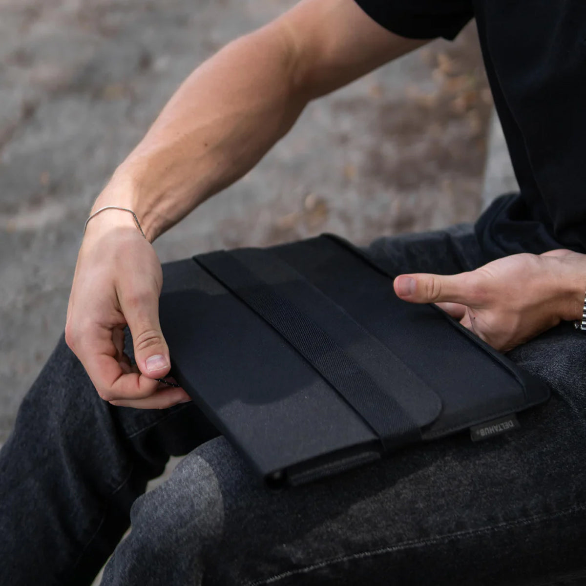DeltaHub Formo Laptop Sleeve - Black (14 inches, 16 inches)
