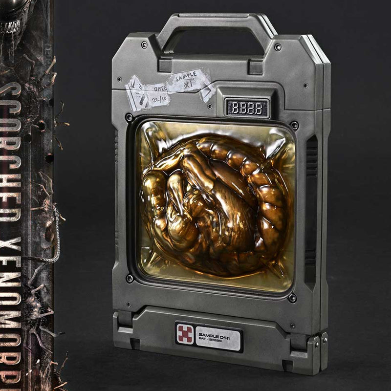 Museum Masterline XL Alien: Romulus Scorched Xenomorph