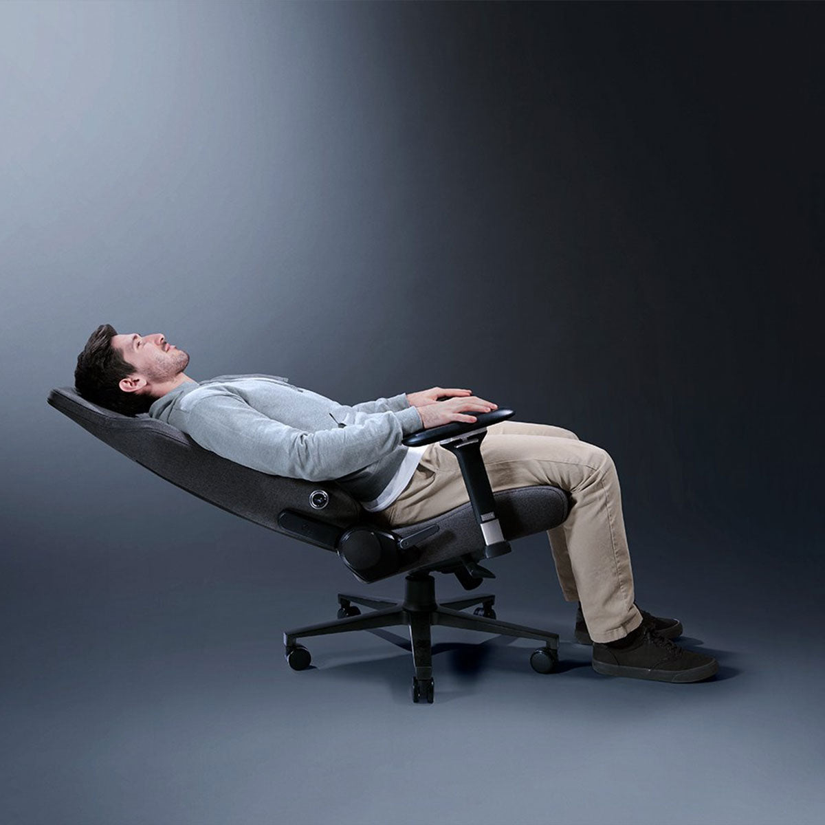 Razer Iskur V2 Gaming Chair With Built-In Lumbar Support