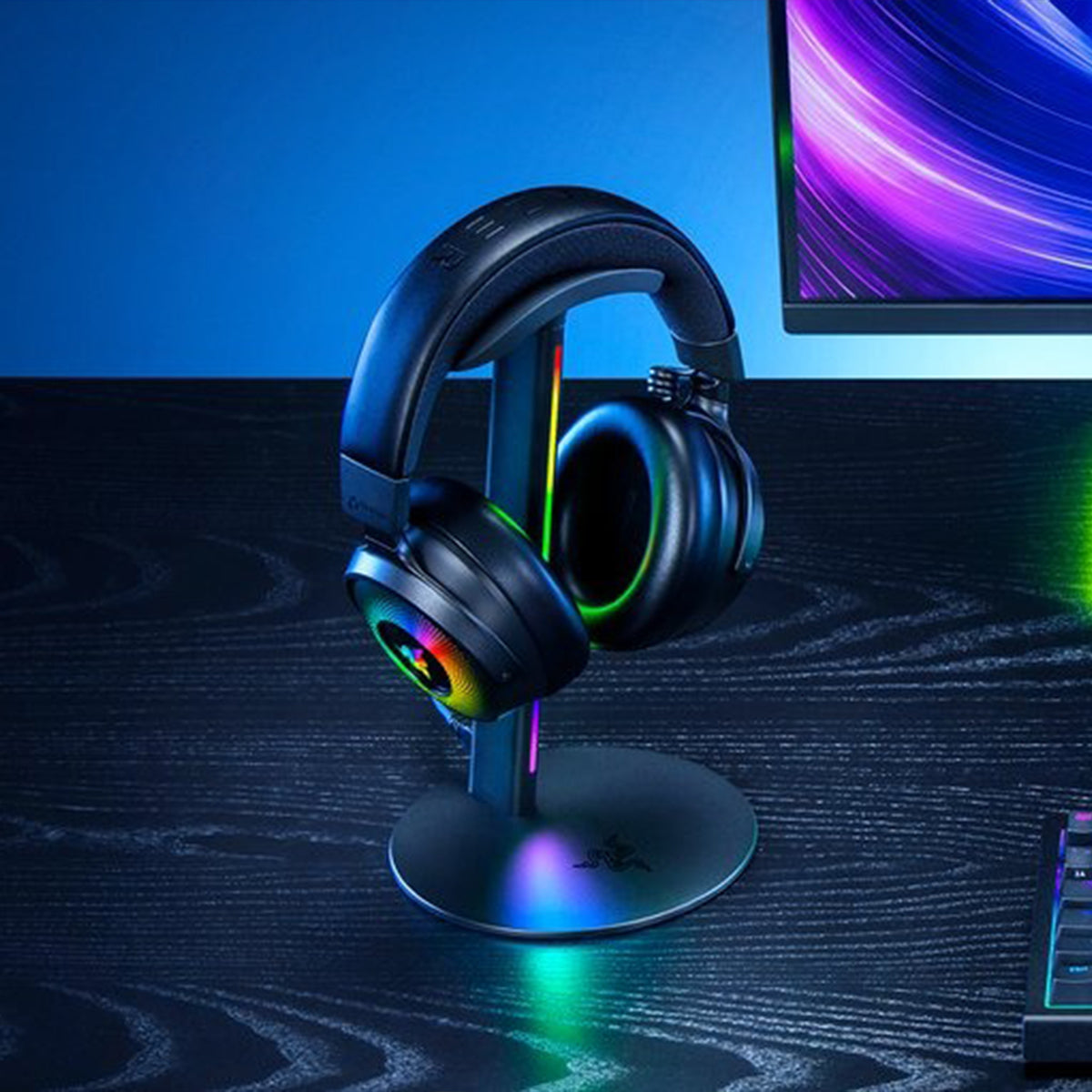 Razer Base Station V3 Chroma Smart RGB Headset Stand with USB Ports (Black)