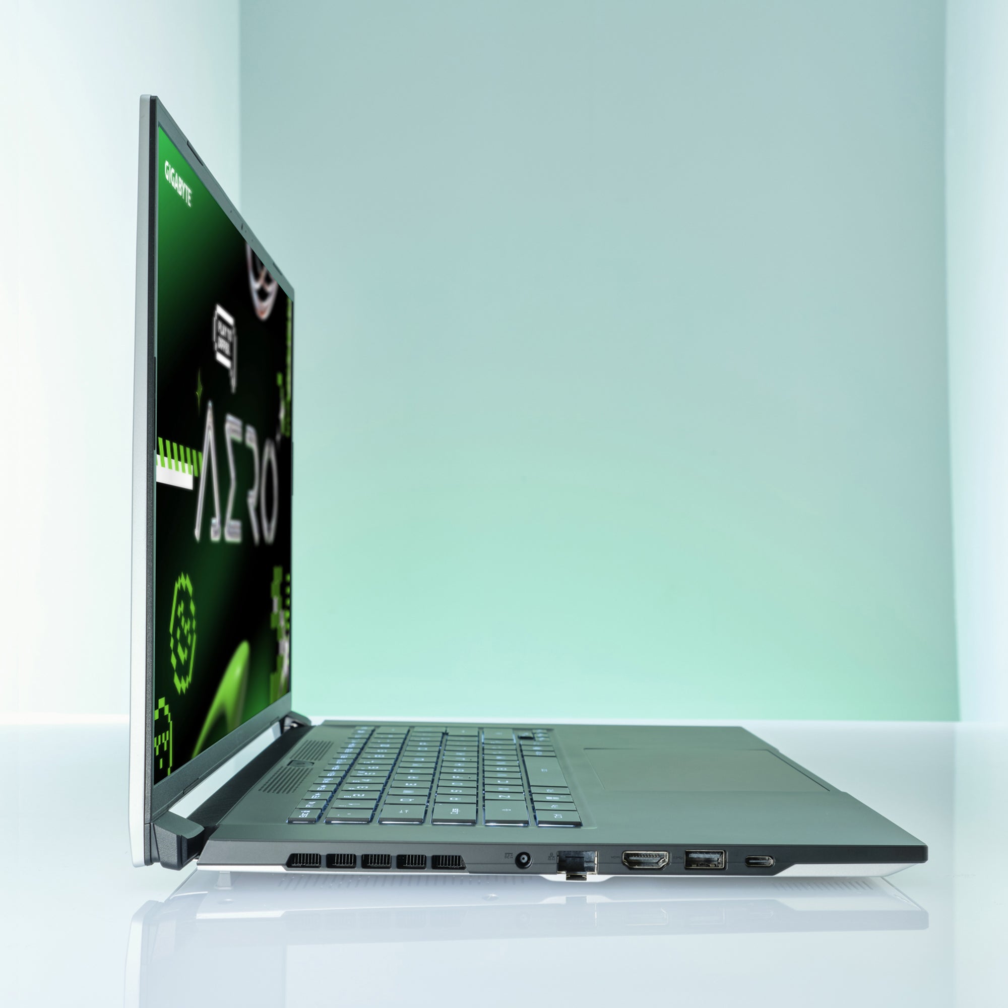 Gigabyte Aero X16 1WH93PHC94DH Copilot+ PC Laptop (White) | DataBlitz