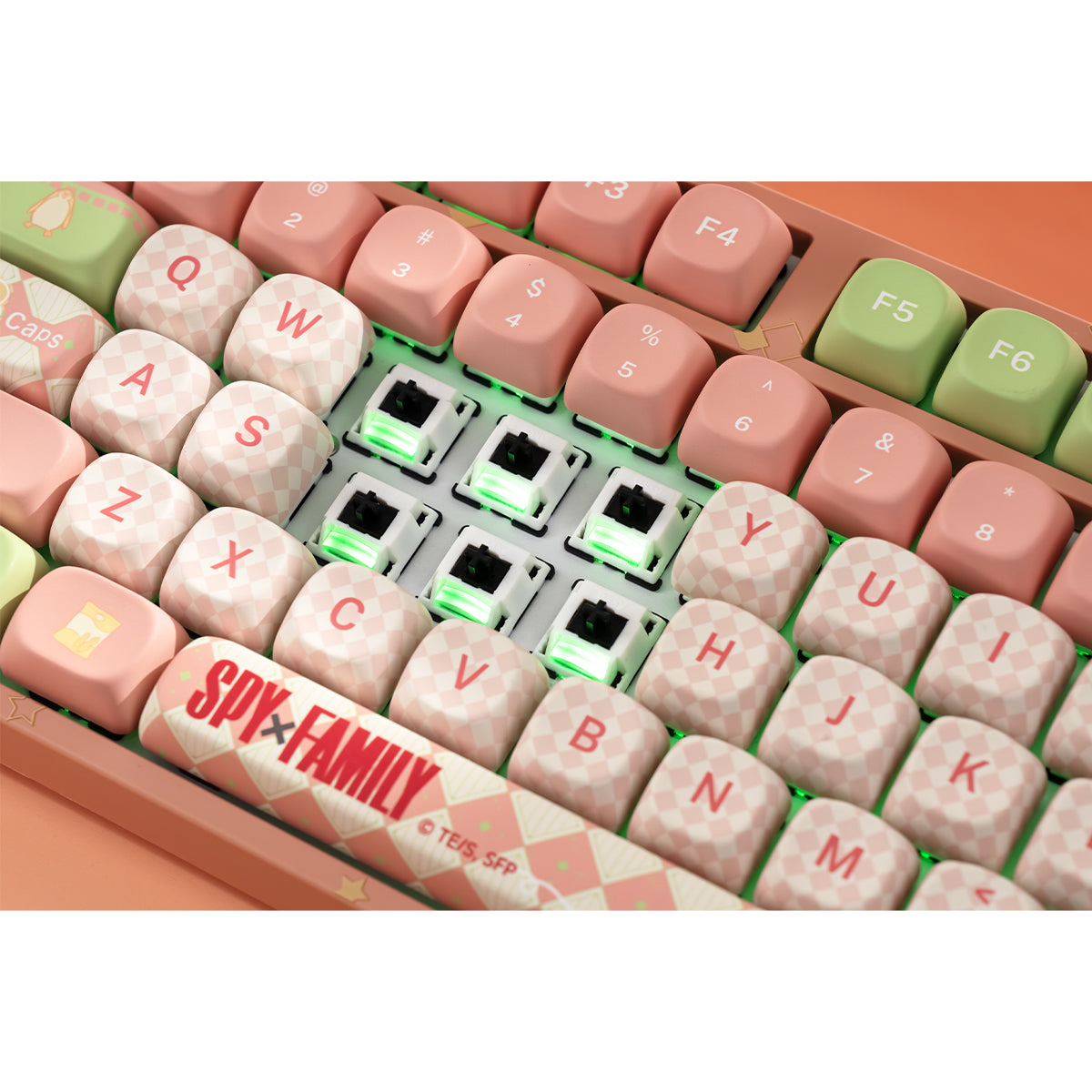 Akko Spy x Family 5108B Plus Multi-Mode RGB Hot-Swappable