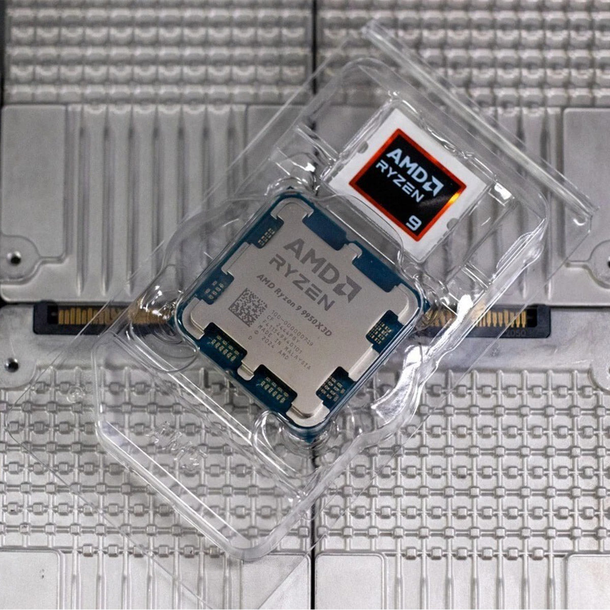 AMD Ryzen 9 9950X3D Processor - Tray