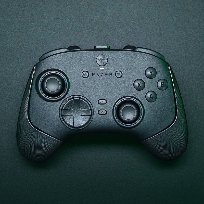Razer Wolverine V3 Pro 8K PC Wireless eSports Controller for PC (Black)