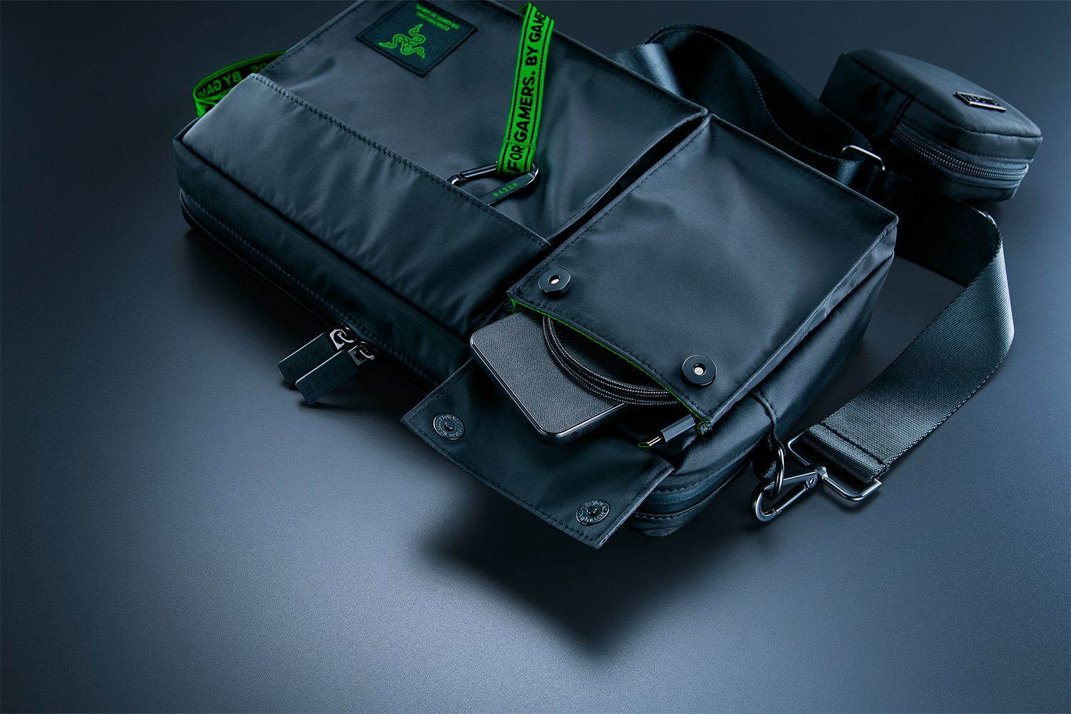 Razer Xanthus Crossbody Bag