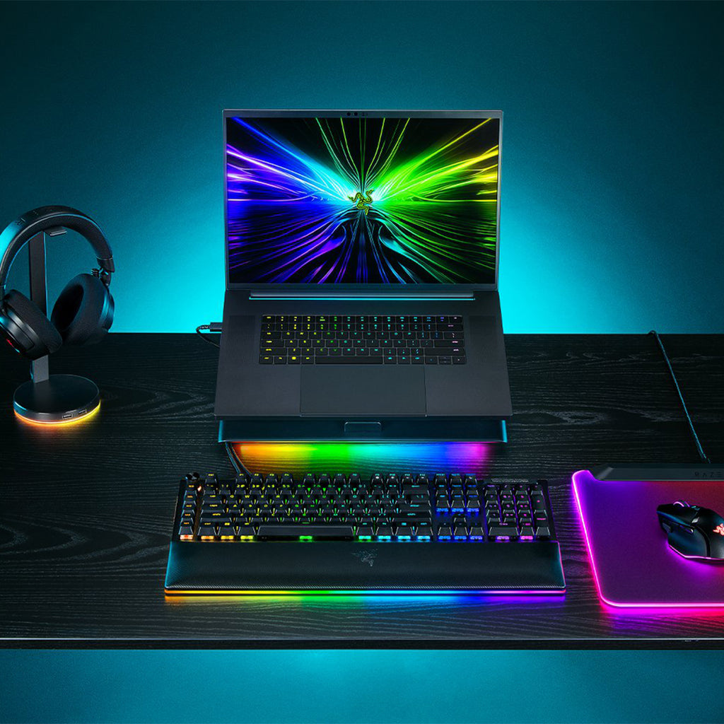 Razer Laptop Cooling Pad - Smart Cooling Stand for 14-18