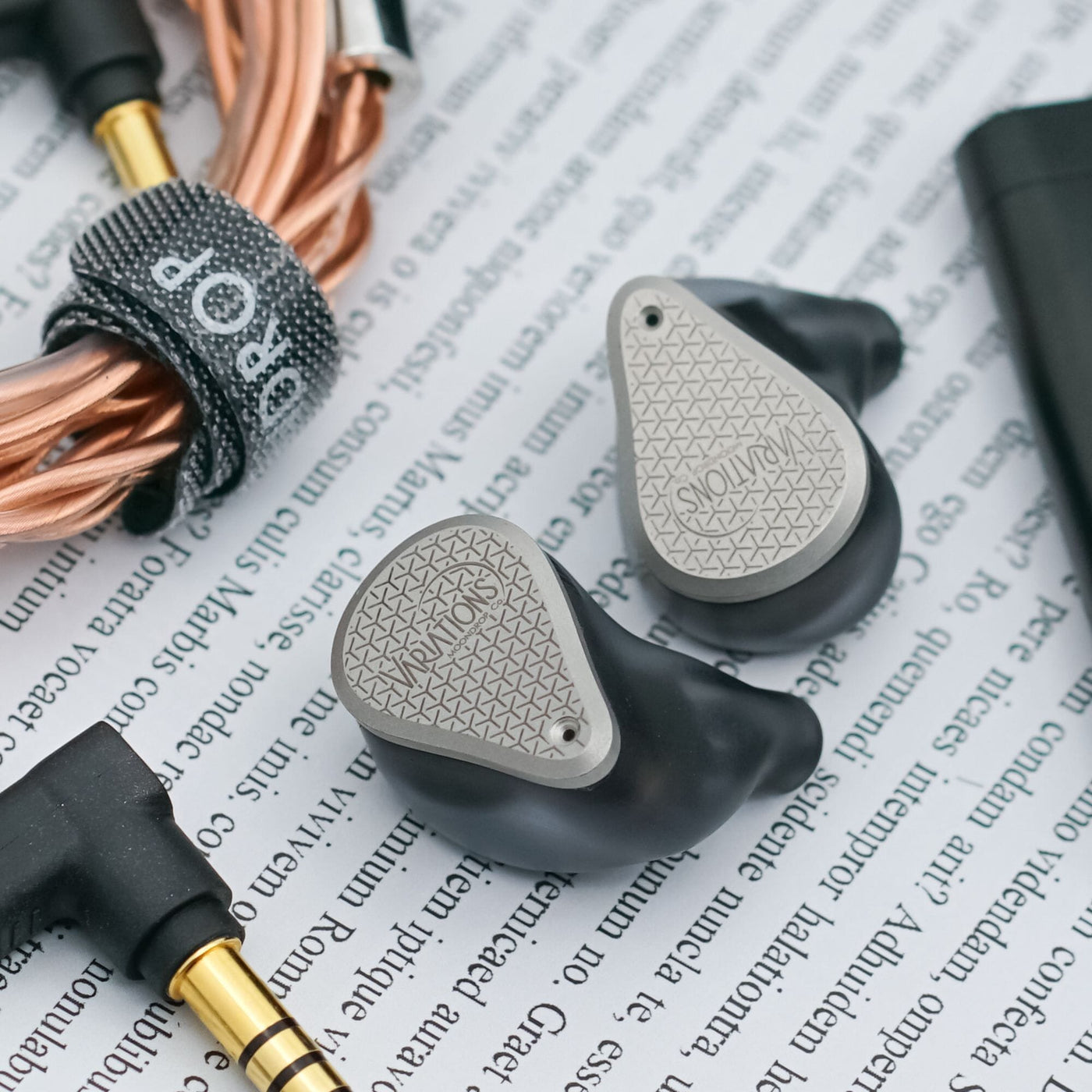 Moondrop Variations 1DD+2BA+2EST Tribrid Technology In-Ear Monitor with Interchangeable Cable