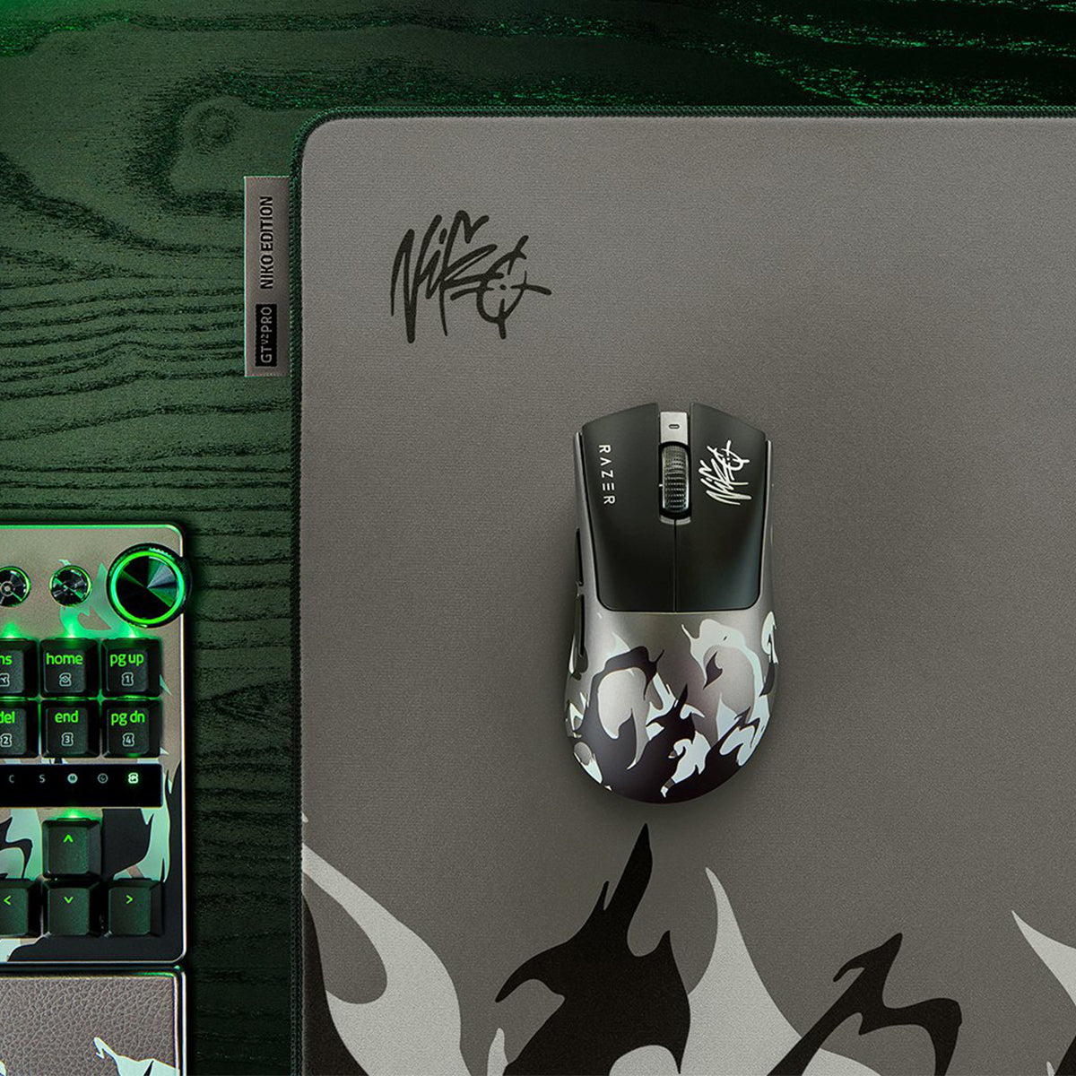 Razer DeathAdder V4 Pro Ultra-lightweight Ergonomic Wireless Esports Gaming Mouse