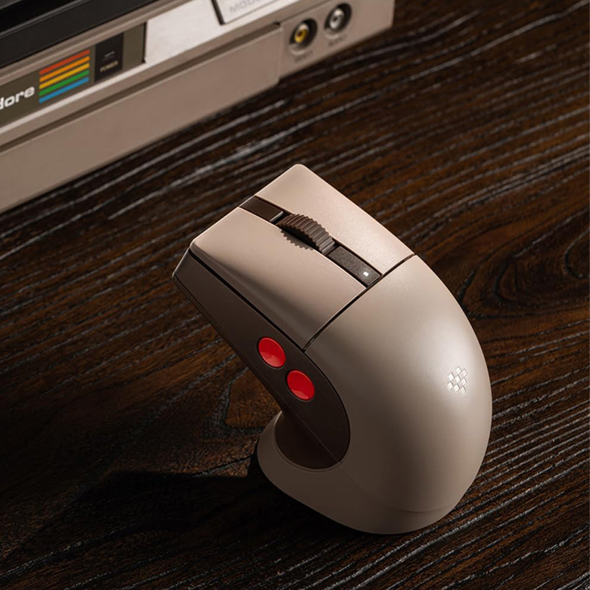 8Bitdo Retro R8 Tri-Mode Mouse with Charging Dock C64 Edition (85CB)