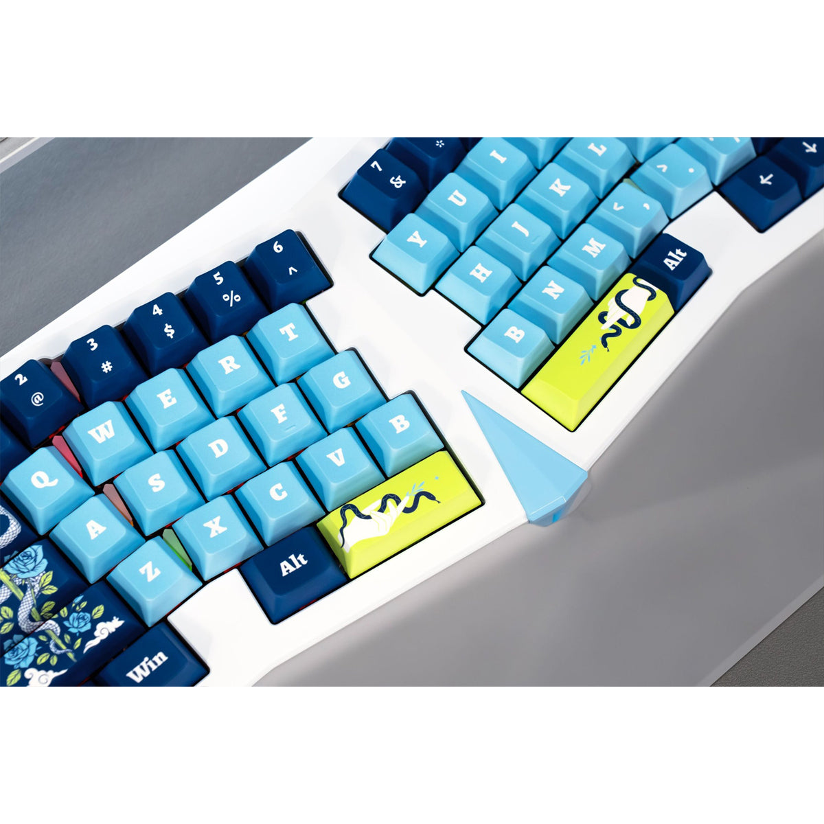 Akko Year of Snake Armor Aluminum Case Alice Side RGB Multi-Mode