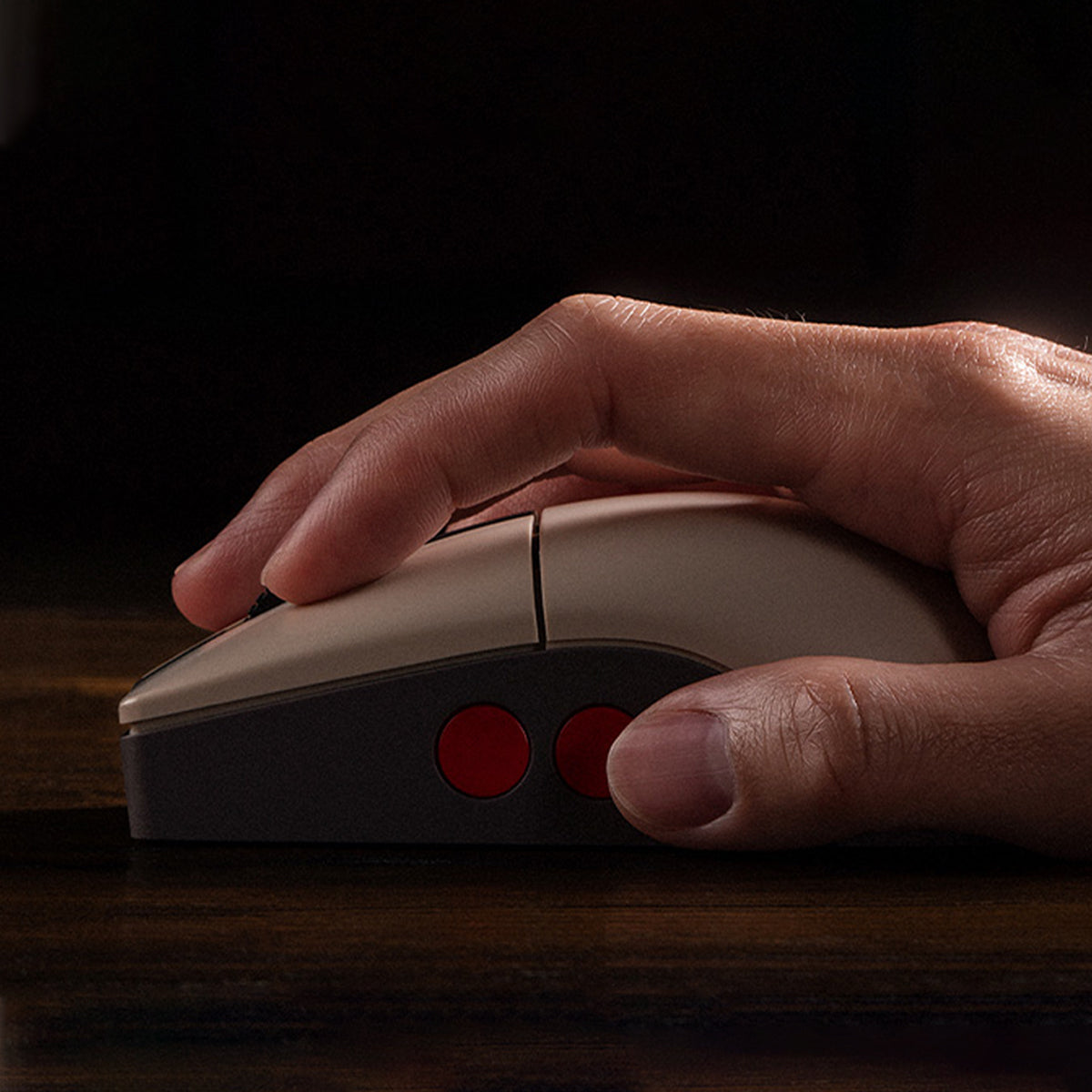 8Bitdo Retro R8 Tri-Mode Mouse with Charging Dock C64 Edition (85CB)